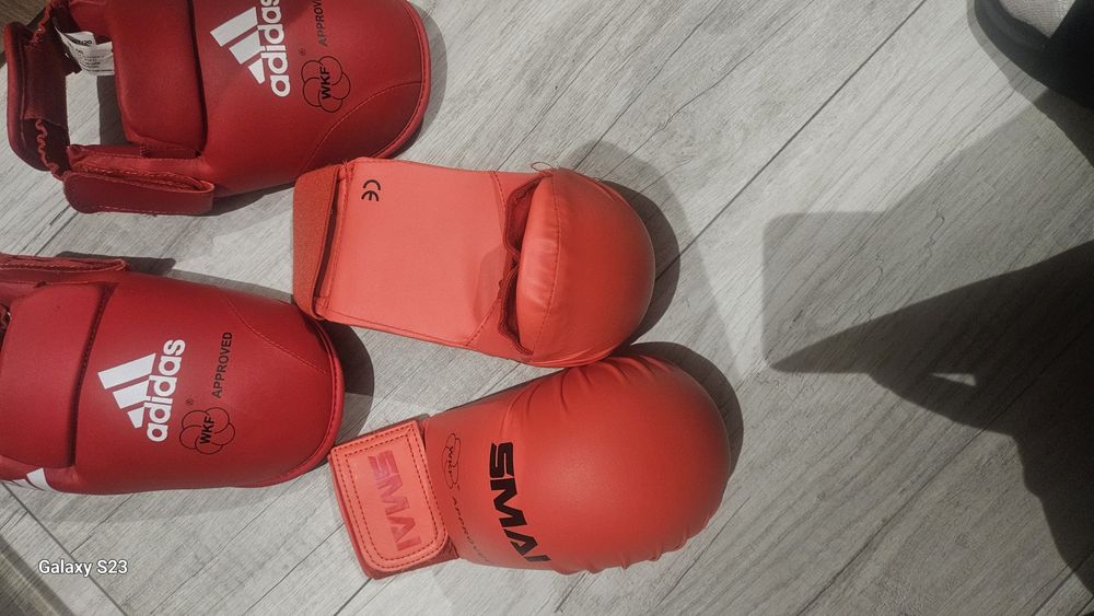 Rekawice i ochraniacze na stopy karate