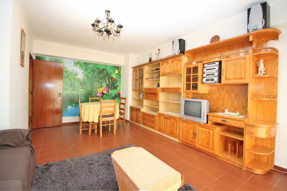 Apartamento t2 125m2 no centro de armação de pêra