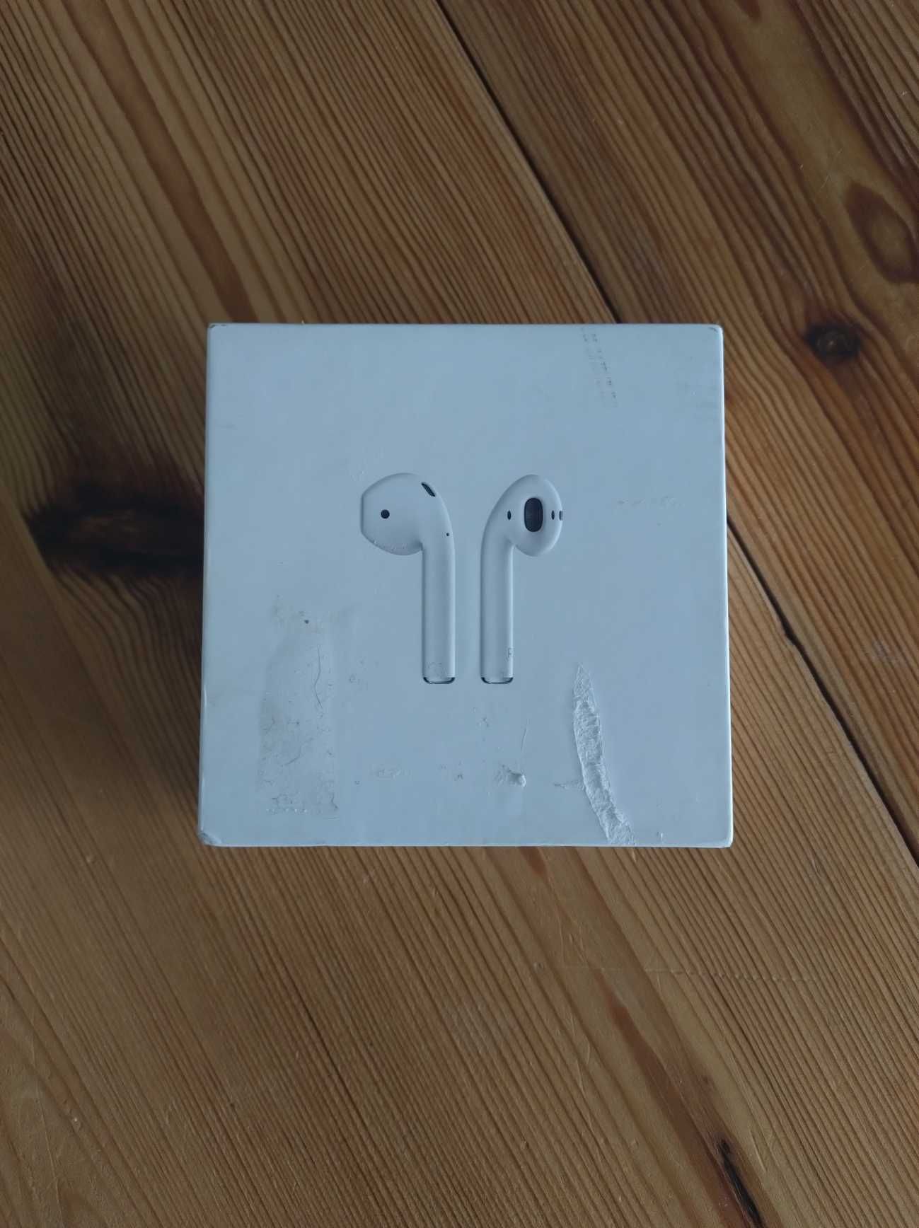 Słuchawki bezprzewodowe douszne Apple AirPods 2 2019 Białe