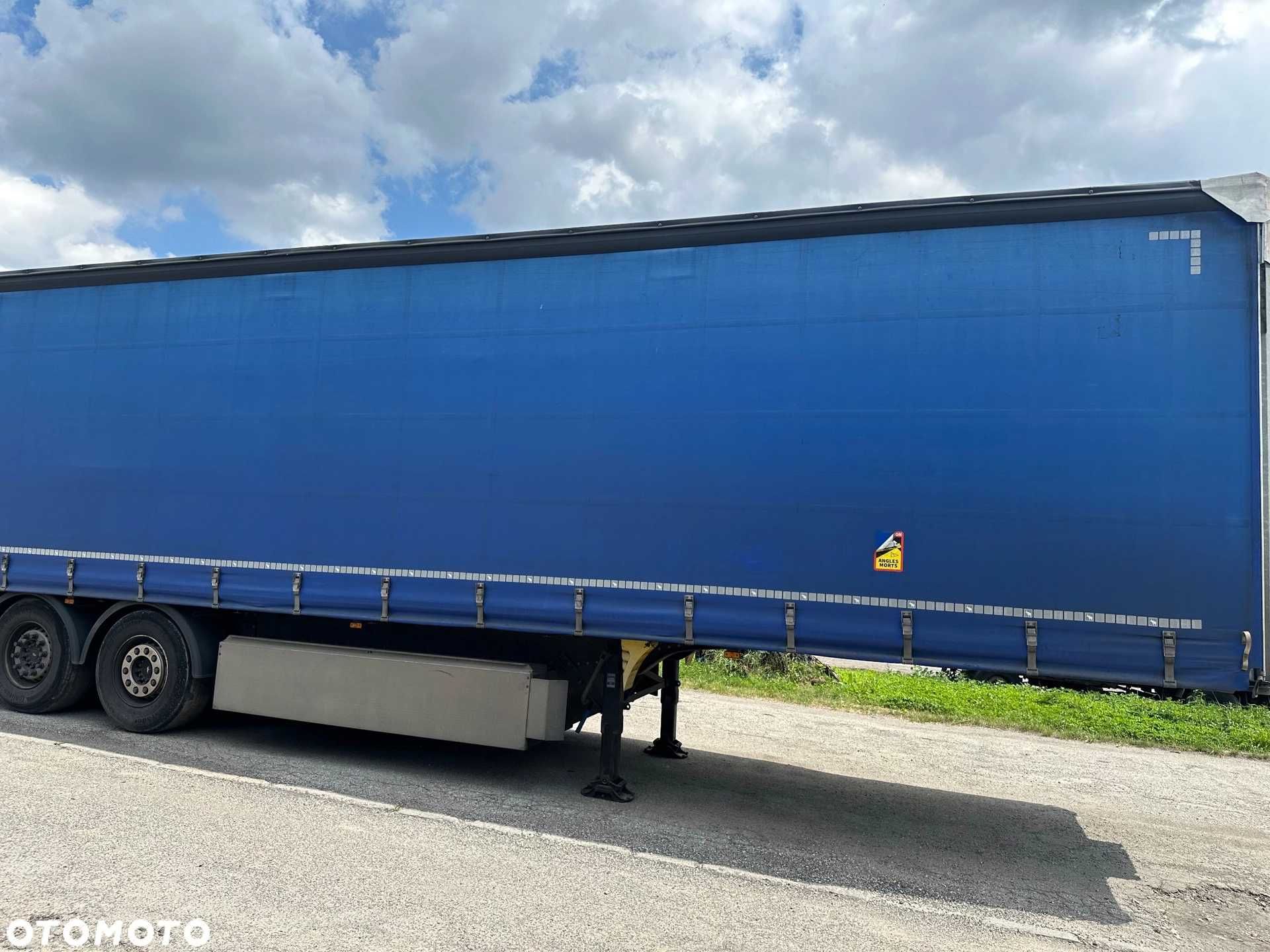 Schmitz Cargobull SCB S3T Schmitz / тентована / XL / 2X підйомні осі /