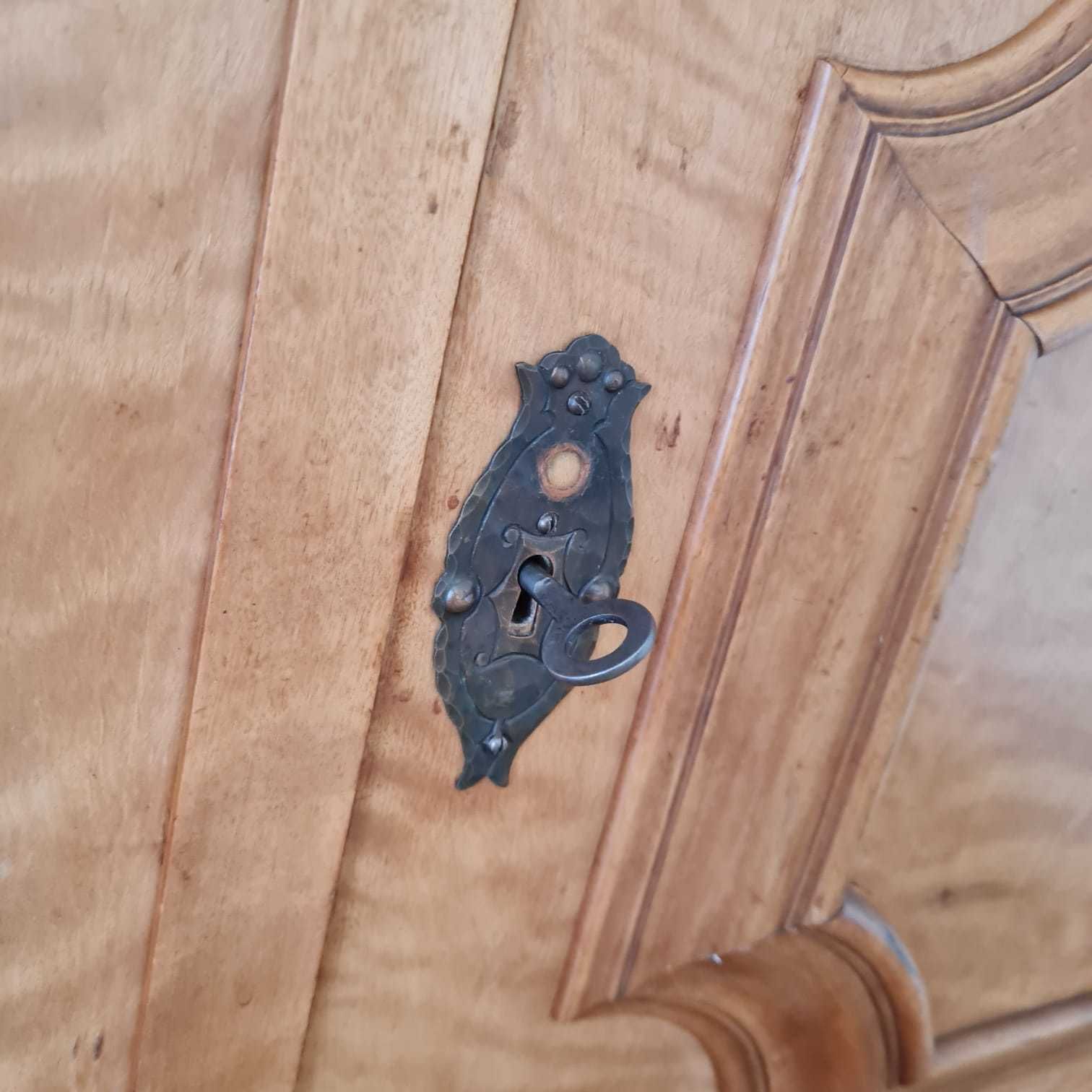 Antyk Komoda drewniana styl chippendale