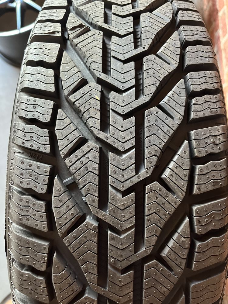 Koła Zimowe 16 Toyota Yaris Cross 205/65R16 Nowe 5x114,3 Czujniki