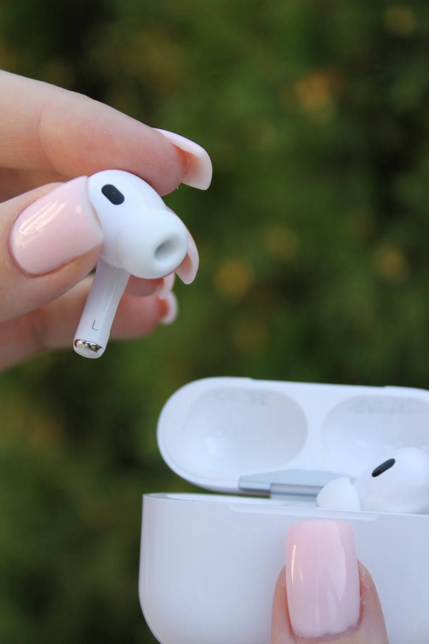 •AirPods Pro 2 + чохол у подарунок 
•Регулювання гучності на Самих Нав