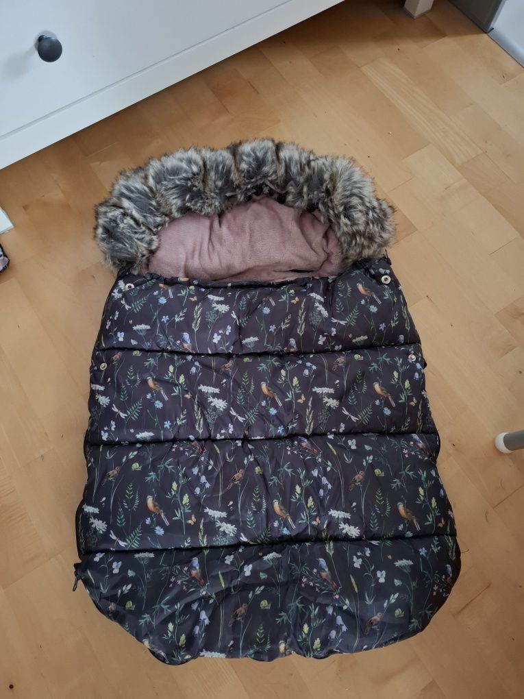 śpiworek firmy TiniMini + muffka