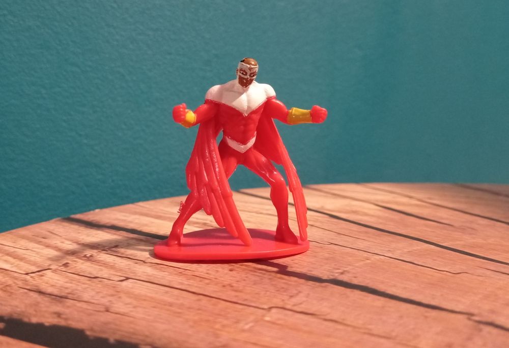 Marvel Falcon mini figurka akcji