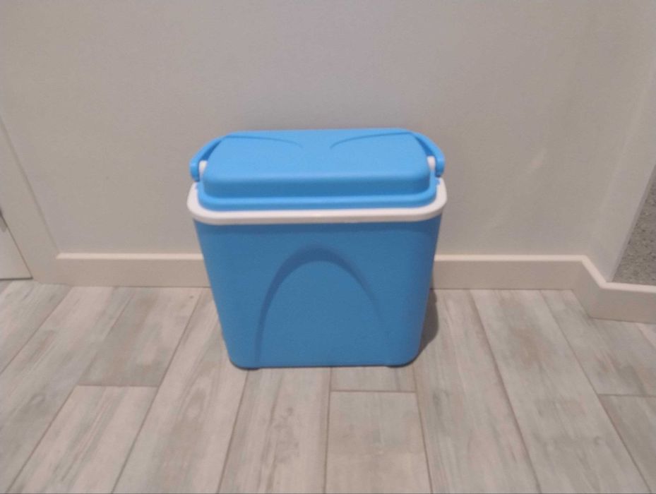 Переносний термос - холодильник