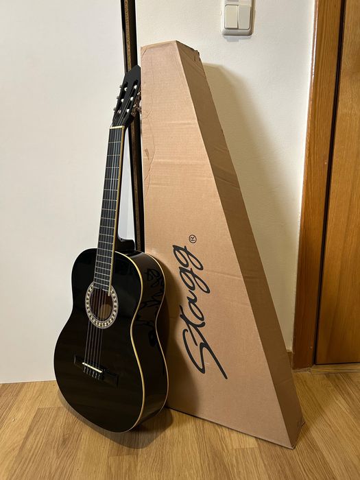 Guitarra Clássica Stagg PRETA Nova! (Nunca Usada, Ainda na Caixa)