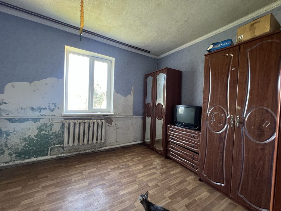 Продам хороший цегляний будинок в місті Узин