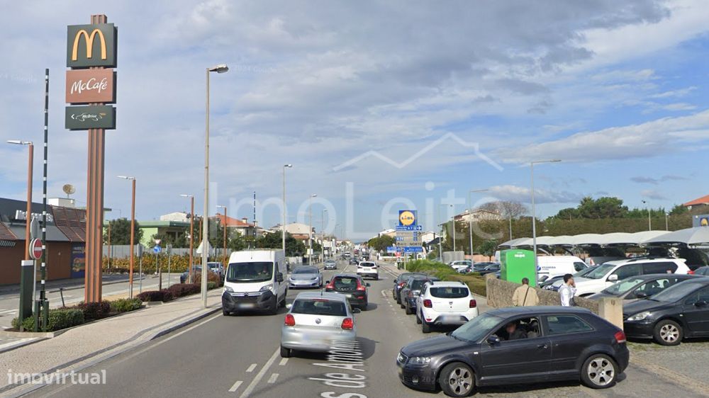 Loja Póvoa de Varzim EN13 800 M2