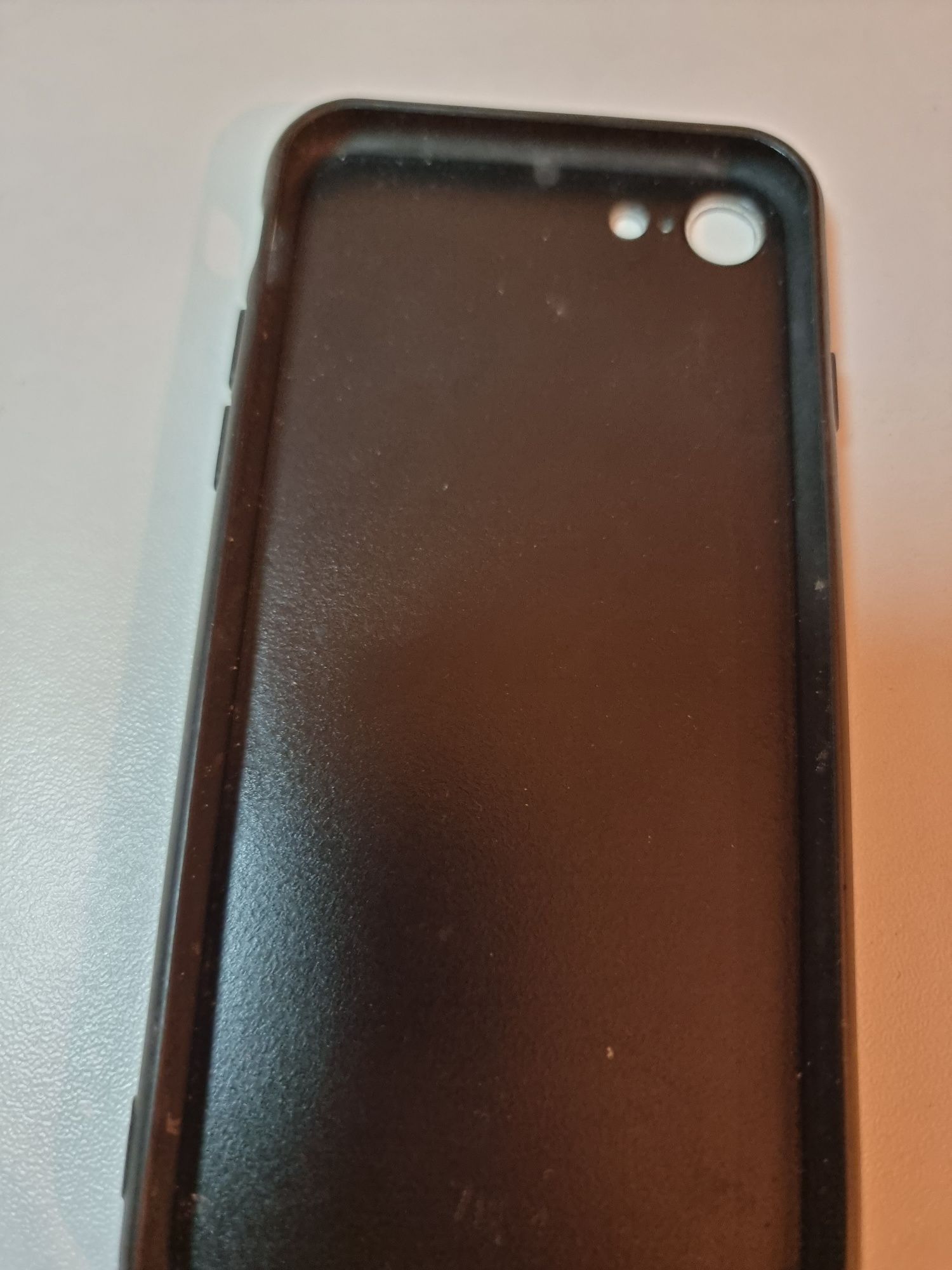 Szklane etui na iPhone 7