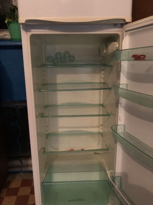 Холодильник Snaige