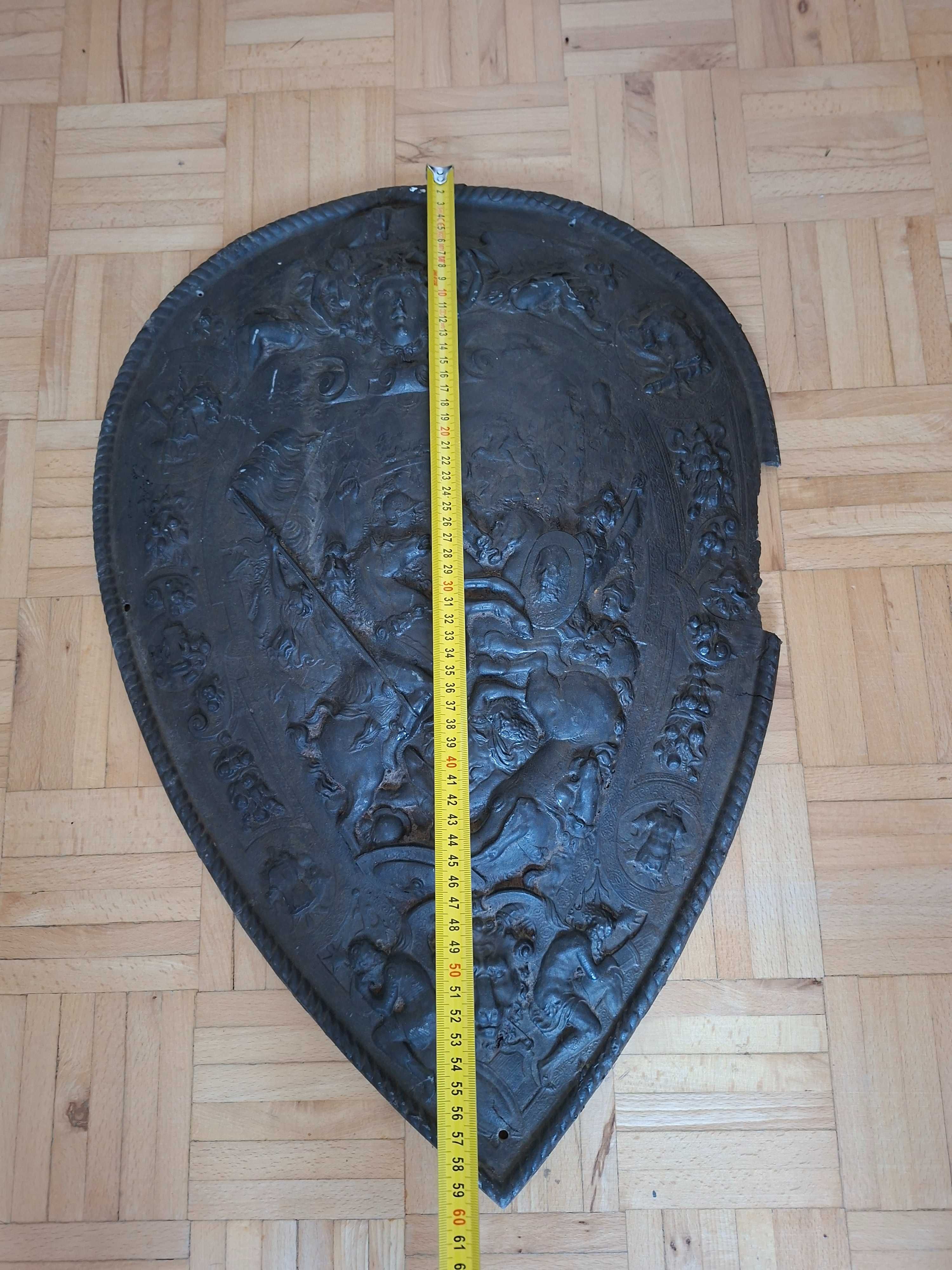 Stara antyczna tarcza