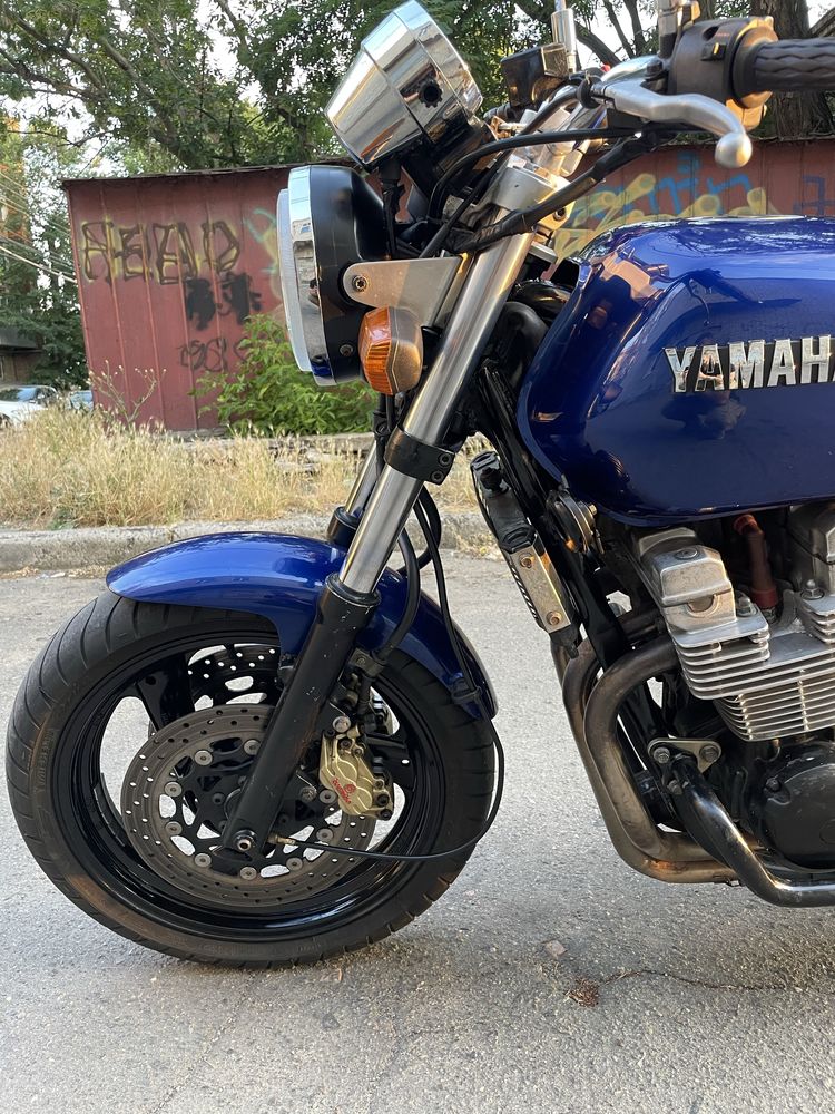 Yamaha XJR/R 1995
