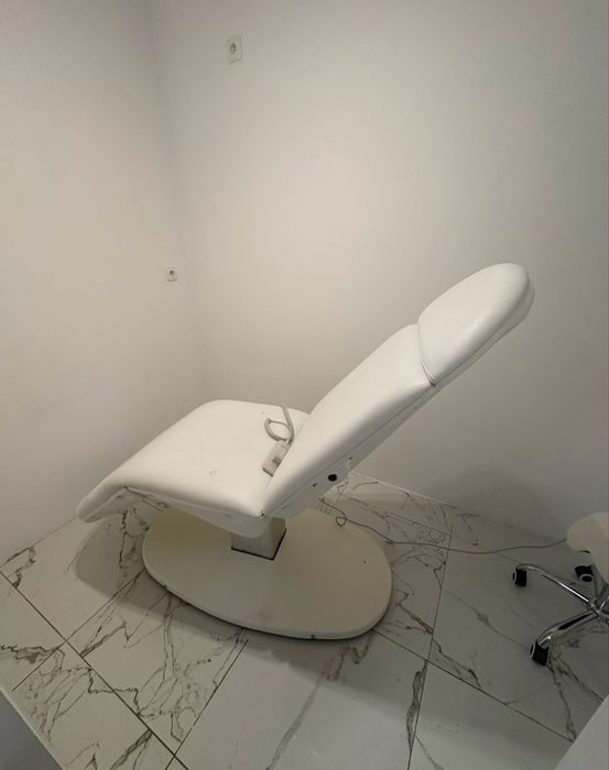 Fotel kosmetyczny / łóżko do rzęs pnu zabiegi brwi