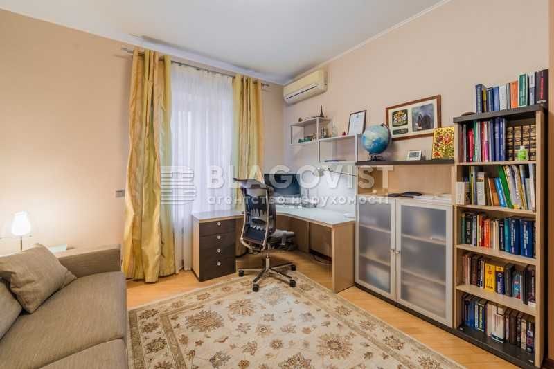 ул Дмитриевская 69 - 3х комн 104 м кв с паркингом