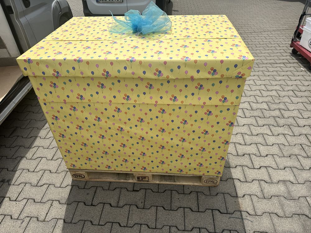 Karton prezentowy, box na prezent , duza skrzynia prezentowa