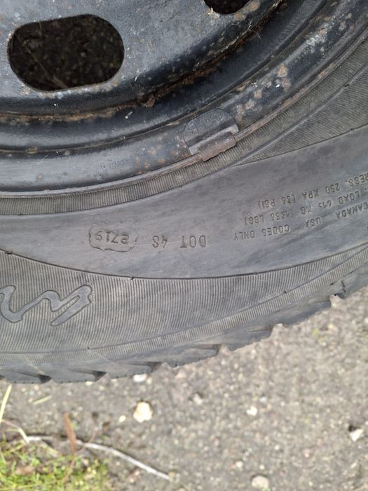 Продам зимнюю резину 195/65r15