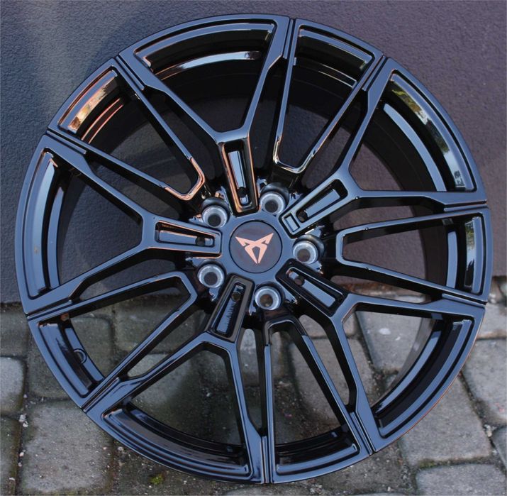 Fabrycznie nowe felgi aluminiowe 18 5x112 et30 Audi A4 B8 B9 Q3 Q5 VW