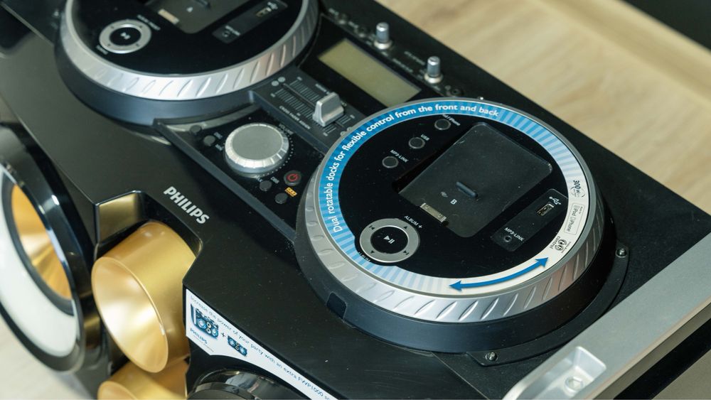 Głośnik Hi-Fi Philips FWP3200D/12 – 300W, USB, iPod/iPhone wieża