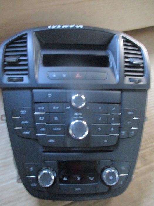radio wyświetlacz panel klimatyzacji opel insignia a 13273252 1327309
