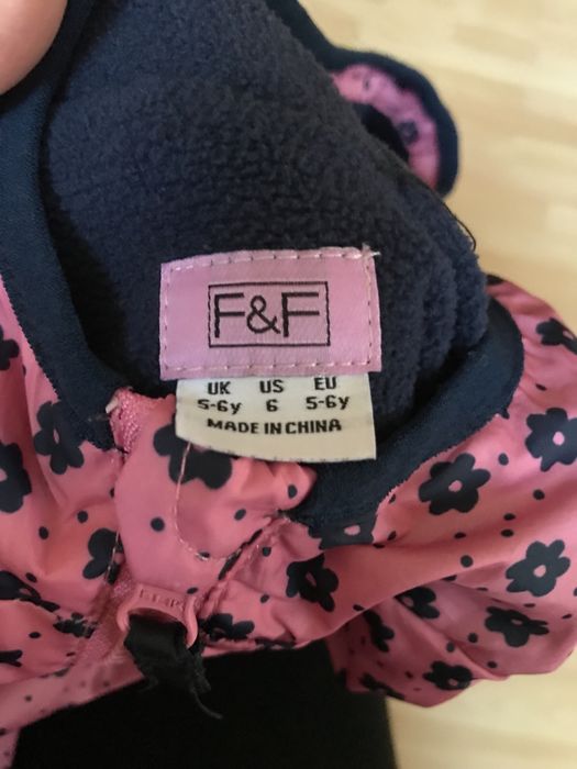 Якісна куртка вітрівка F&F для дівчинки 5-6 років ріст 110-116 см