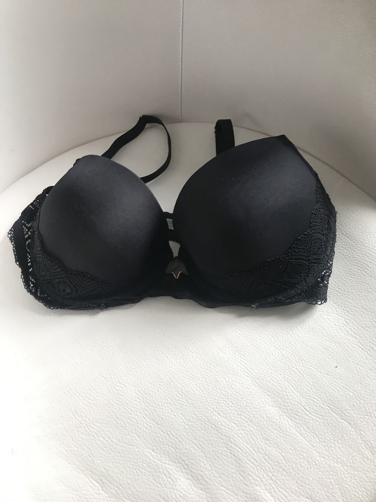 Czarny biustonosz Esotiq r. 80 C