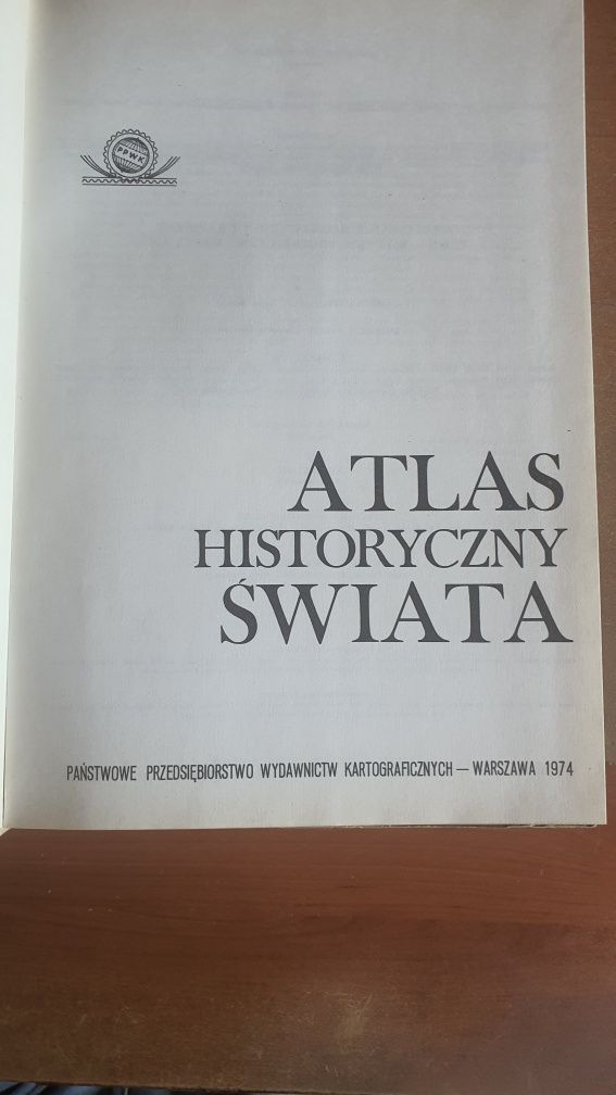 Atlas historyczny świata + Polistyczny Atlas świata