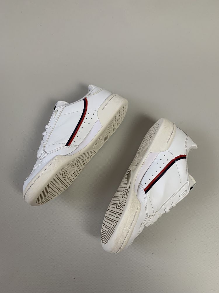 Кросівки Adidas розмір 36 23 см
