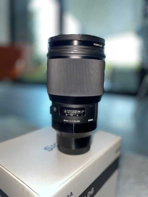 Obiektyw Sigma Art 85mm f 1.4 - stan idealny Sony E