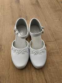 Białe buty komunijne rozmiar 35