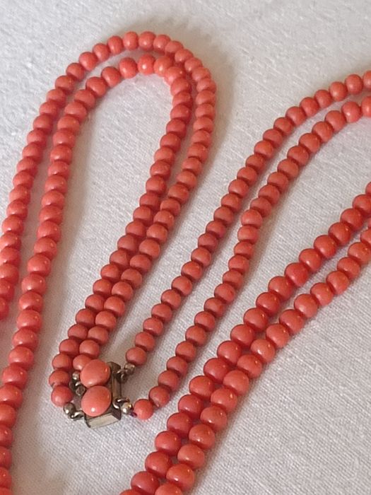 Коралл.Бусы .Антиквариат.Италия.ВЕС 45 ГРАММ