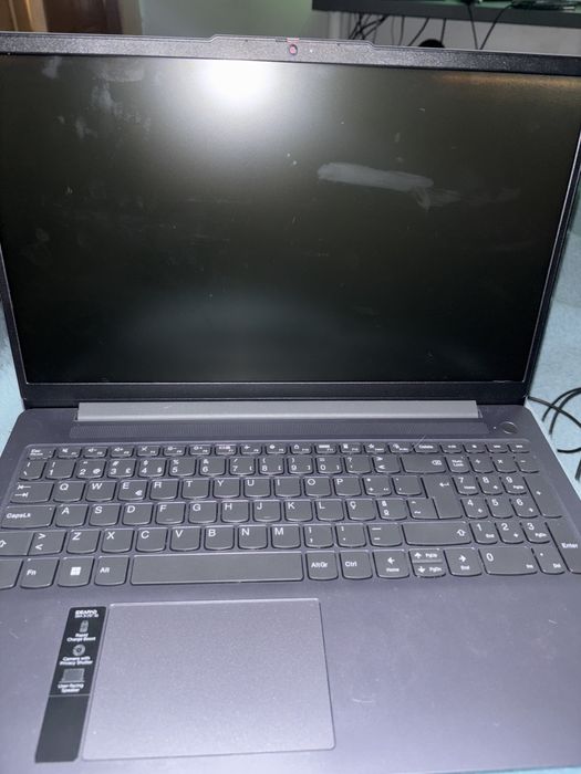 Portatil Lenovo 15.6”