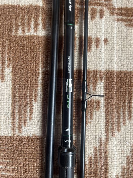 Продам 3 катушки і карповик Flagman