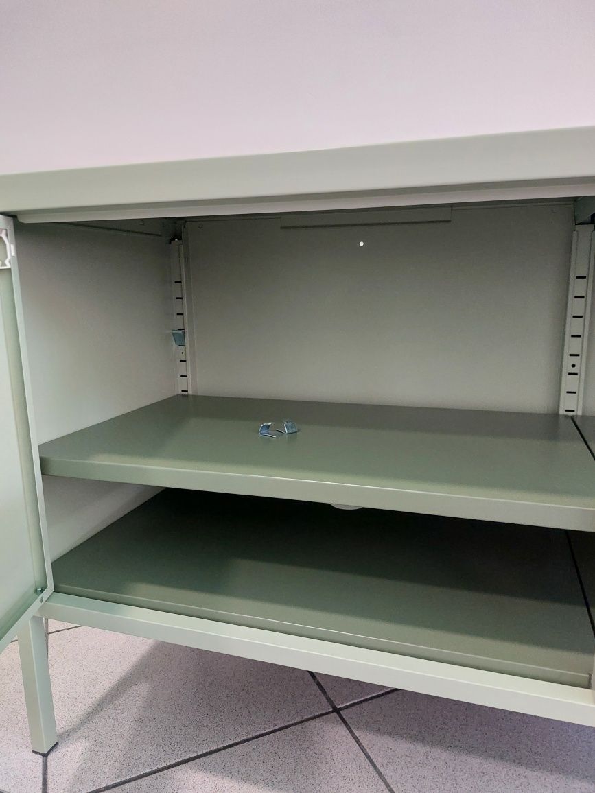 Armário em metal verde do Ikea