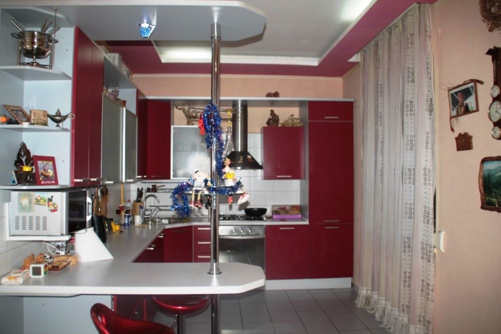 СРОЧНАЯ ПРОДАЖА. Дом 2 этажа, цокольный, Зеленый, Шевченковский