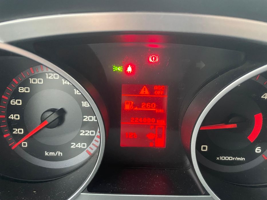 Mitsubishi Outlander 2.0DI-D 140km, 220tys km, 4x4