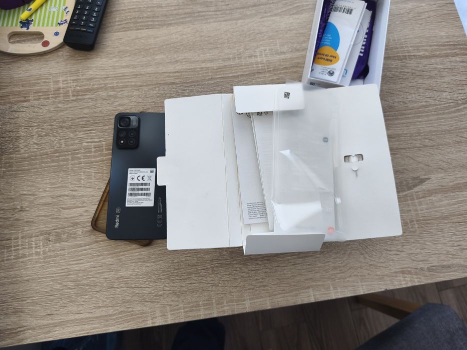 Redmi note 11 pro + 5G 8 GB ram 256 GB hdd