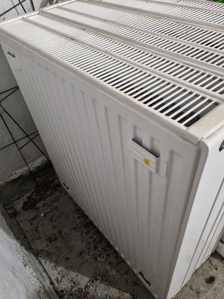 Grzejnik 3 płytowy z termostatem