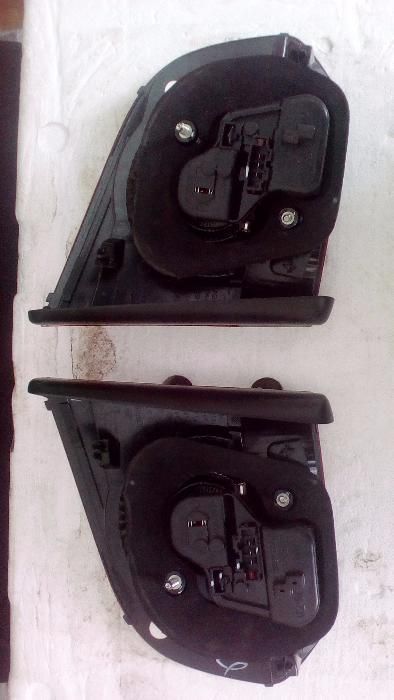 Фонари задние внутренние Volkswagen Golf 2009 2.0L