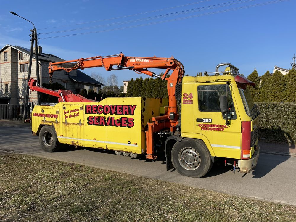 Volvo FL12 Holownik pomoc drogowa Boniface MK2 + dźwig HDS Atlas