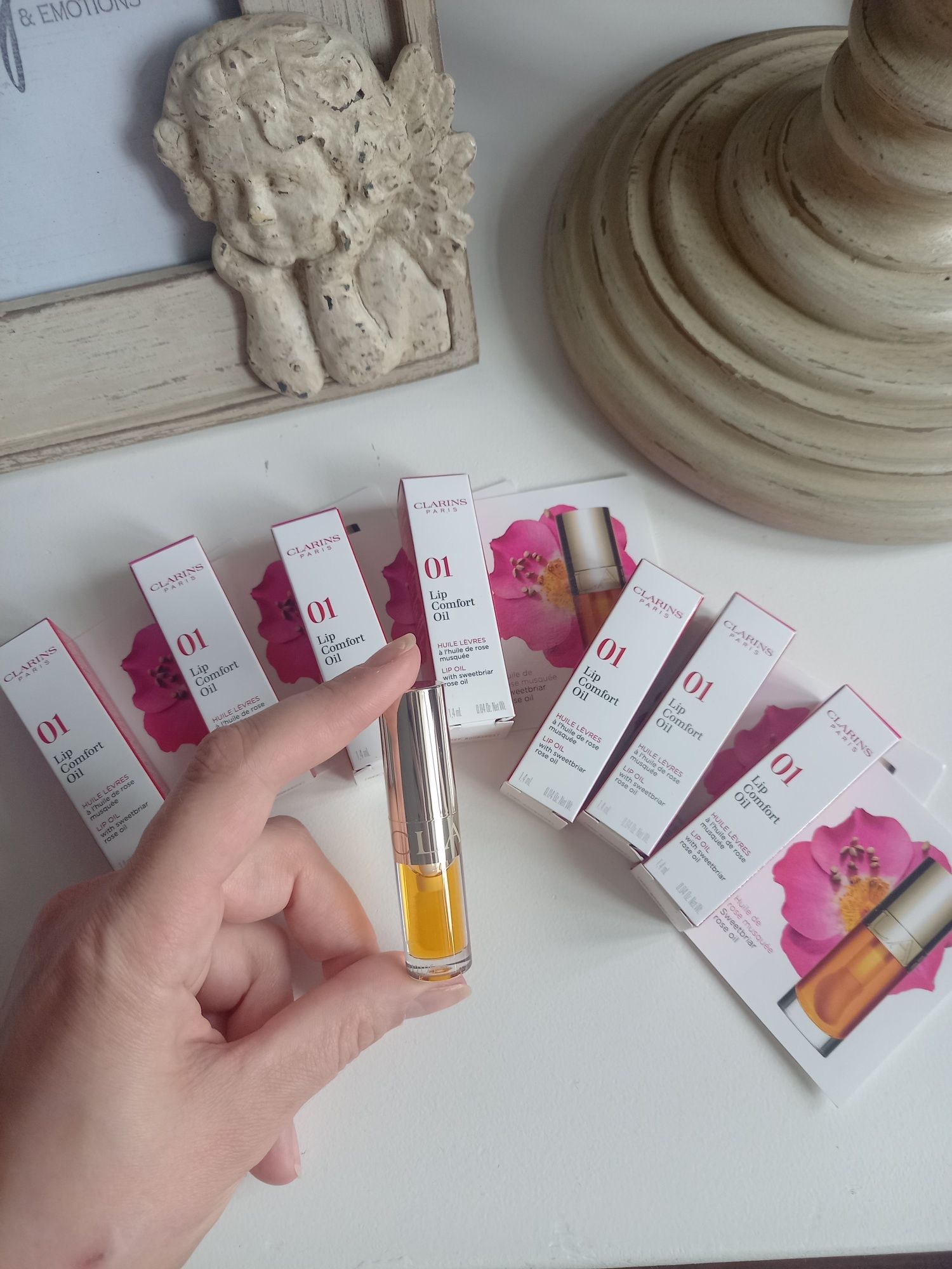 Блиск для губ, олійка для губ Clarins Lip Comfort Oil
