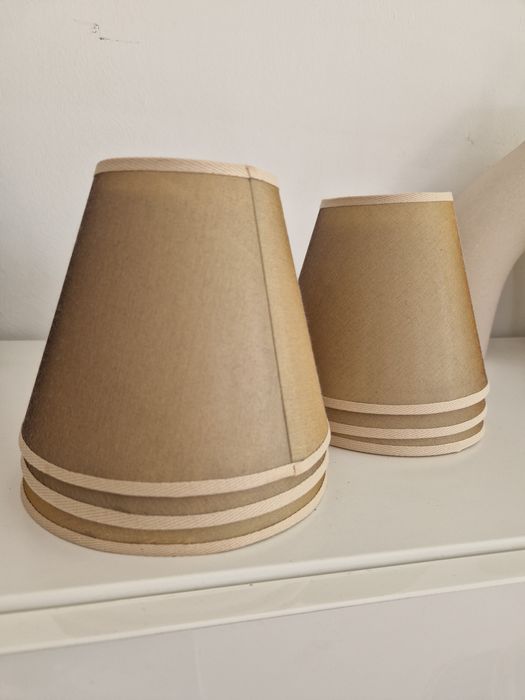 Abazurki beżowe,  opalizujące,  piękne