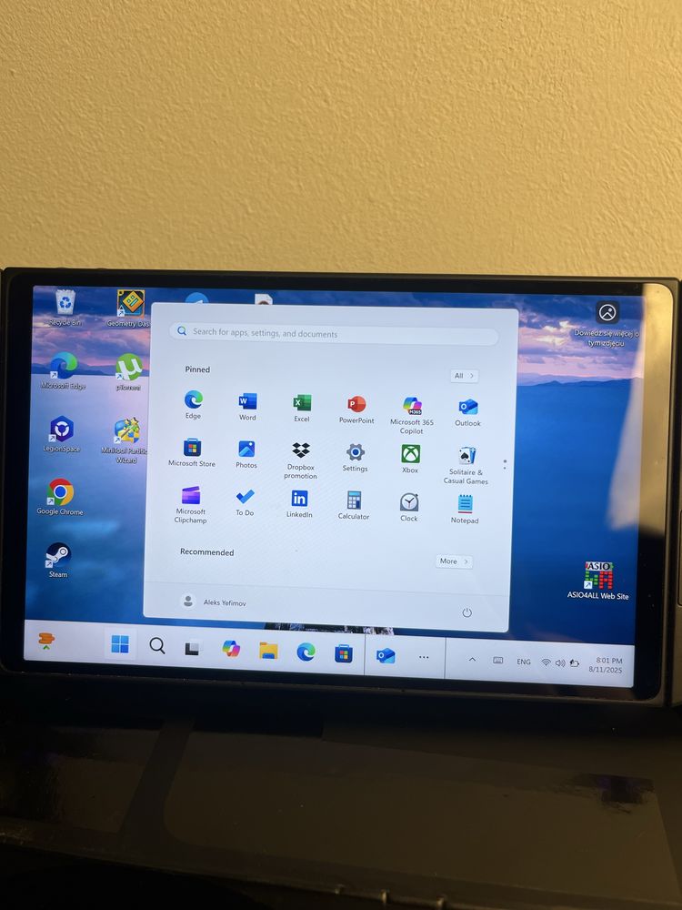 Портативна консоль Lenovo Legion GO 512 GB