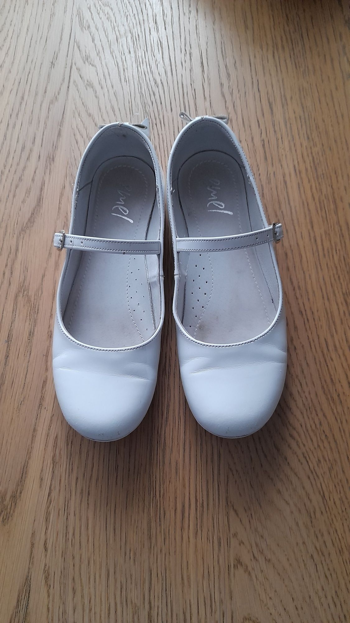 Buty Pantofelki komunijne baleriny emel 35