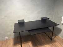 Edycja specjalna biurko IKEA OBEGRÄNSAD feat. Swedish House Mafia