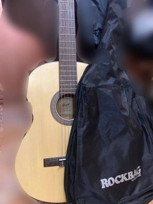 Продам CORT AC100 OP