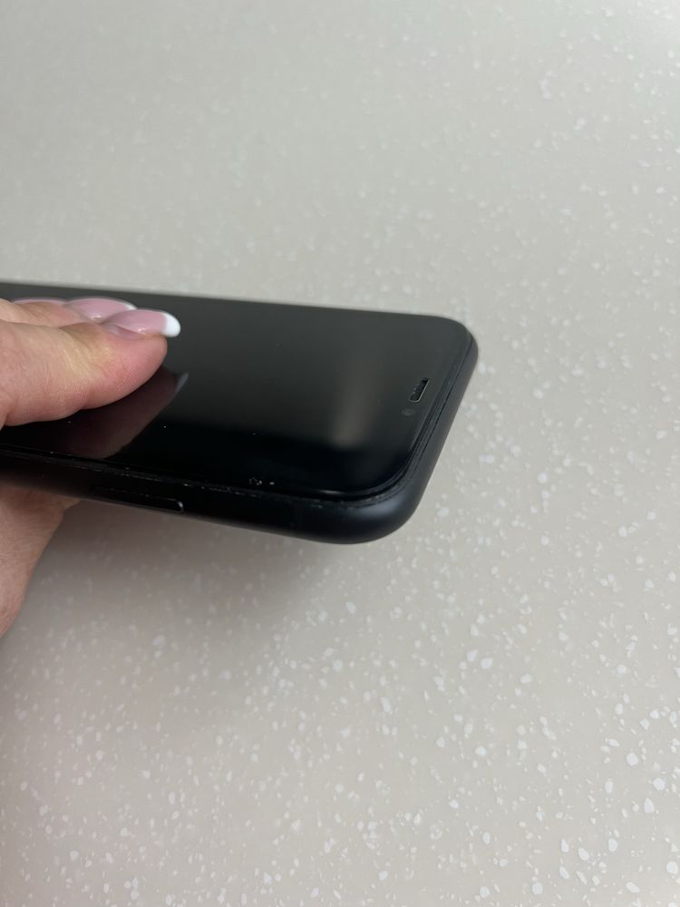 Телефон Apple Iphone  XR