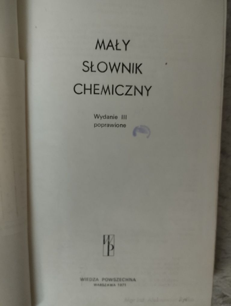 Mały słownik chemiczny.