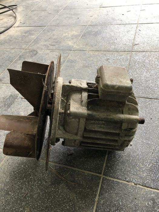 Мотор електртчний