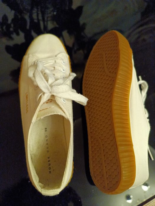 Продам женские макасины